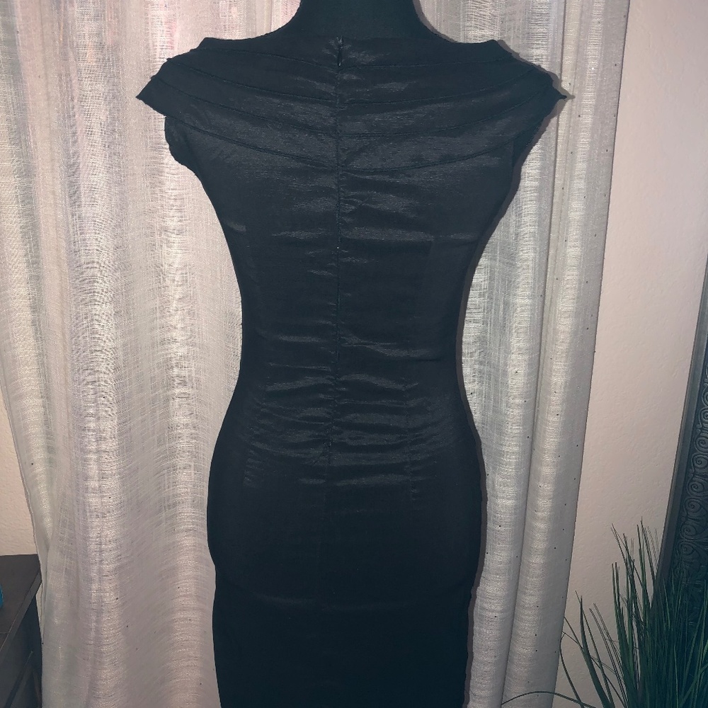 Formal Dress - Picture 2 of 3